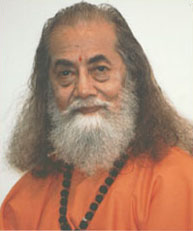 Сиддха Гуру, совершенного учителя, который реализовал свое единство с Богом.